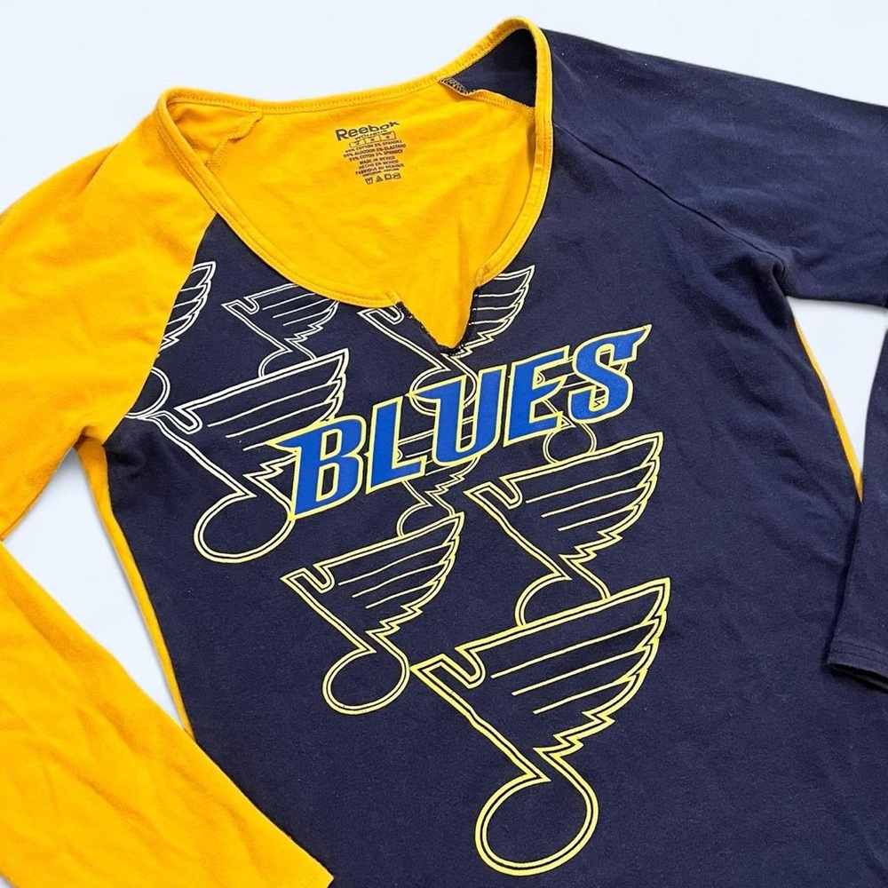 Reebok Size Medium Blue Yellow St. Louis Blues NHL Cotton Long Sleeve Top